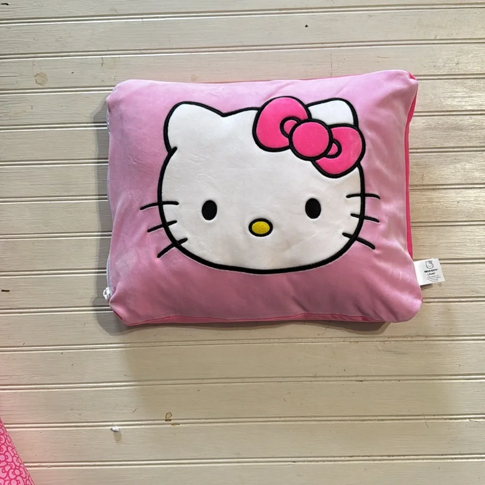 Hello kitty : pink pet bed